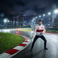 Giacca Ferrari F1 Bianca Vintage Style – Shell/UPS Patch Edition | Full Zip Racing Jacket 2